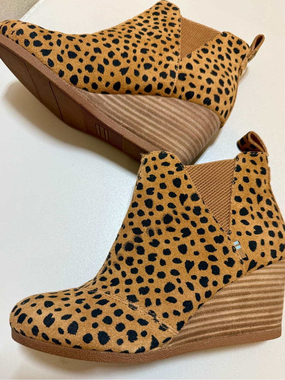 TOMS Leopard-Print Wedge Ankle Boots (Size 6)